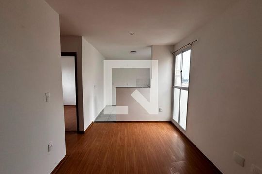 Sala de apartamento para alugar com 2 quartos, 45m² em Jansen, Gravataí
