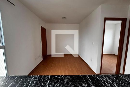 Sala de apartamento para alugar com 2 quartos, 45m² em Jansen, Gravataí