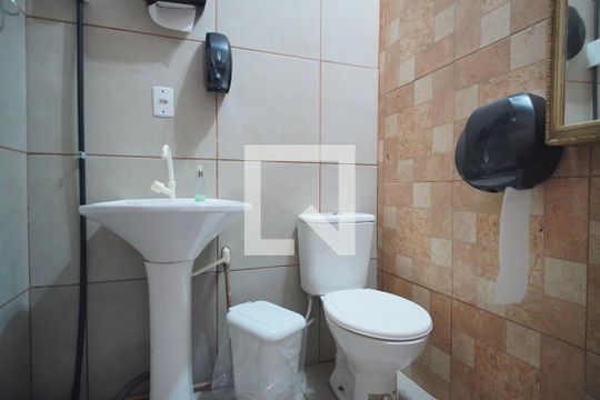 Lavabo de casa à venda com 4 quartos, 240m² em Santa Rosa de Lima, Porto Alegre