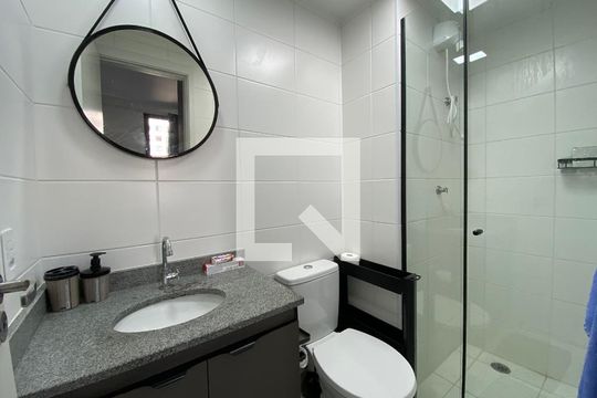 Quarto / Banheiro de apartamento à venda com 1 quarto, 24m² em Butantã, São Paulo