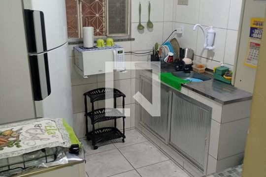 Casa para alugar com 2 quartos, 100m² em Anchieta, Nilópolis