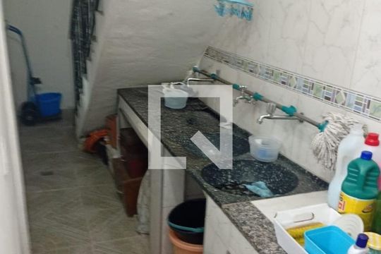 Casa para alugar com 2 quartos, 100m² em Anchieta, Nilópolis