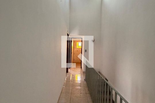 Corredor de casa à venda com 3 quartos, 140m² em Vila Oratorio, São Paulo