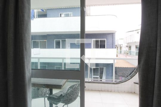 Apartamento para alugar com 3 quartos, 146m² em Parque Burle, Cabo Frio