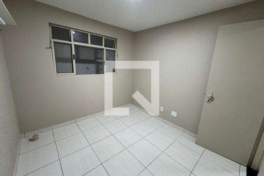 Quarto 1 de apartamento à venda com 2 quartos, 69m² em Núcleo Bandeirante, Brasília