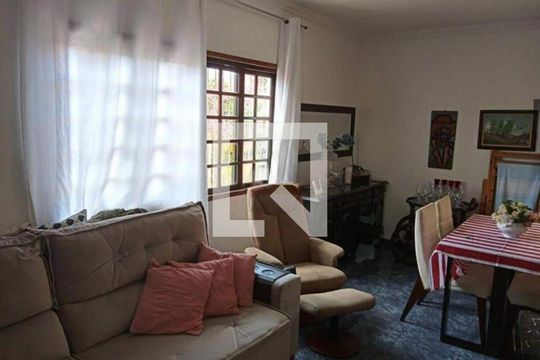 Casa à venda com 3 quartos, 250m² em Jardim Pedreira, São Paulo