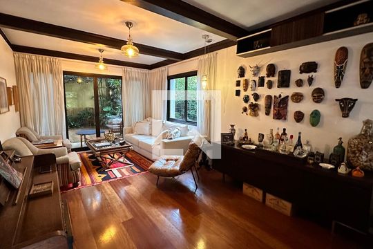 Casa de Condomínio para alugar com 4 quartos, 458m² em Jardim Cordeiro, São Paulo