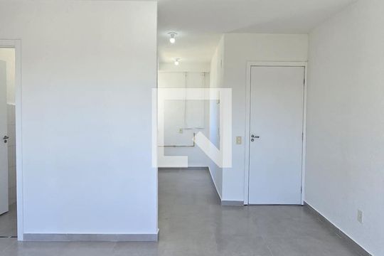 Sala de apartamento para alugar com 2 quartos, 45m² em Santa Cruz, Rio de Janeiro