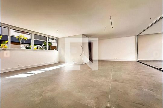 Casa à venda com 4 quartos, 557m² em Santo Amaro, São Paulo