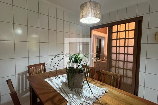 Casa à venda com 3 quartos, 269m² em Jardim Bela Vista, Campinas