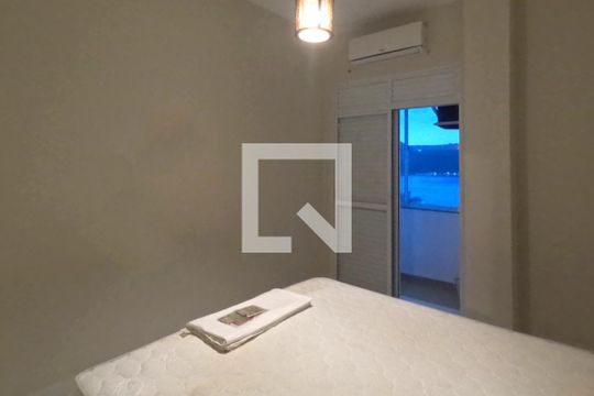 Quarto 1 de apartamento para alugar com 2 quartos, 80m² em Ponta da Praia, Santos