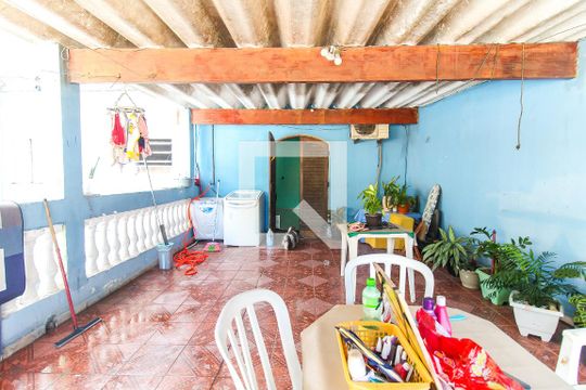 Varanda do Quarto 1 de casa à venda com 3 quartos, 100m² em Parque Sevilha, São Paulo