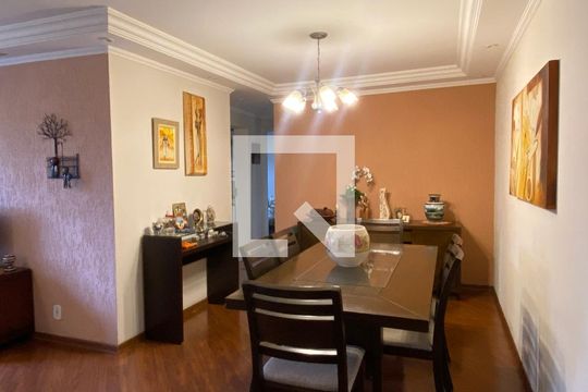Sala de apartamento à venda com 3 quartos, 76m² em Cidade das Flores, Osasco