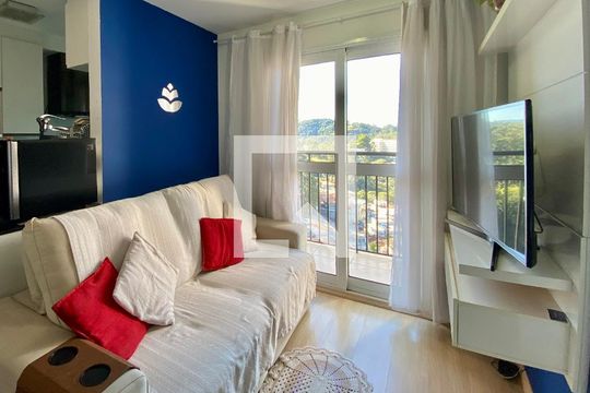 Sala de apartamento para alugar com 3 quartos, 57m² em Jardim Las Vegas, Guarulhos