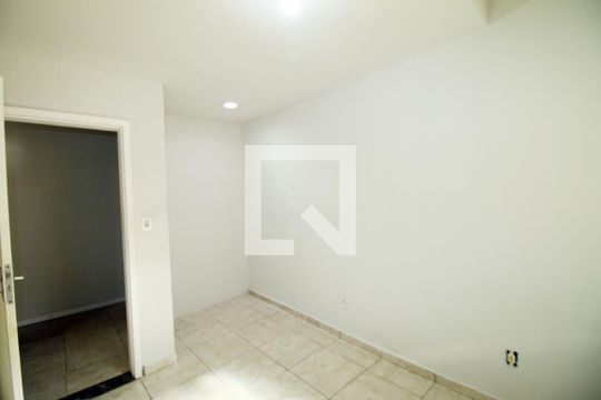 Quarto 2 de casa para alugar com 2 quartos, 70m² em Vila da Penha, Rio de Janeiro