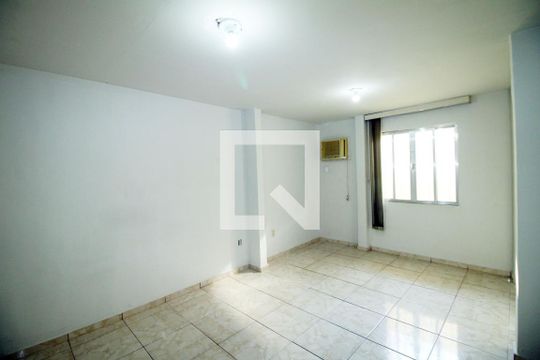 Quarto 1 de casa para alugar com 2 quartos, 70m² em Vila da Penha, Rio de Janeiro