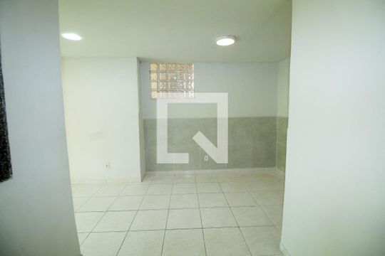 Sala de casa para alugar com 2 quartos, 70m² em Vila da Penha, Rio de Janeiro