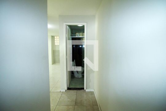 Sala - Corredor de casa para alugar com 2 quartos, 70m² em Vila da Penha, Rio de Janeiro