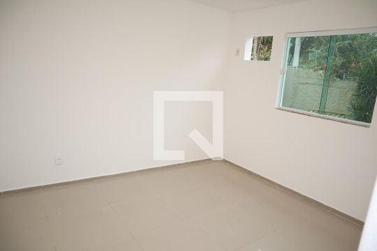 QUARTO 1 de casa para alugar com 3 quartos, 120m² em Vargem Grande, Rio de Janeiro