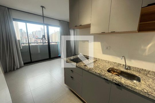 Cozinha de apartamento para alugar com 0 quarto, 25m² em Santana, São Paulo
