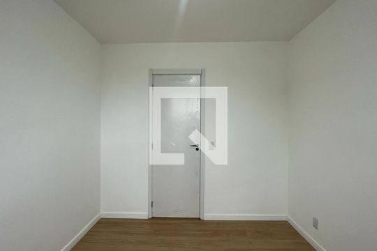 Apartamento à venda com 2 quartos, 45m² em Feitoria, São Leopoldo