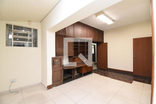 Sala 1 de casa para alugar com 5 quartos, 420m² em Centro, Curitiba