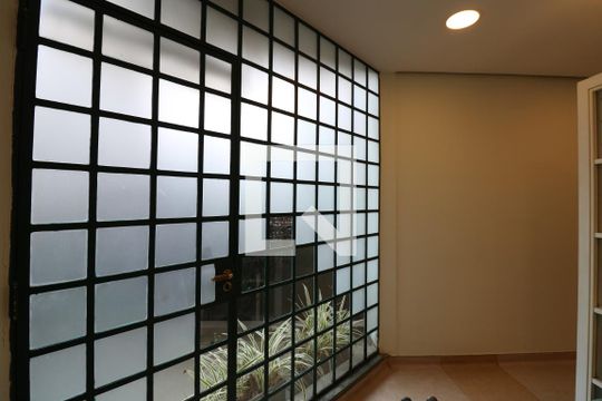 Sala 1 de casa para alugar com 3 quartos, 187m² em Planalto Paulista, São Paulo