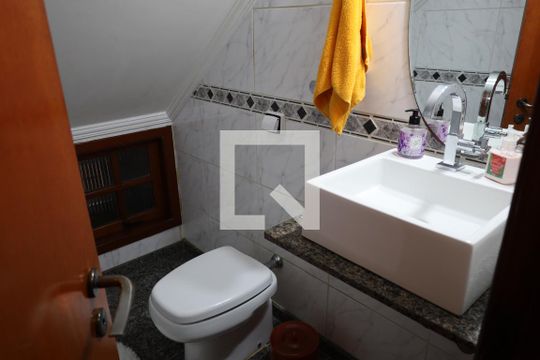 Casa à venda com 4 quartos, 170m² em Campo Grande, São Paulo
