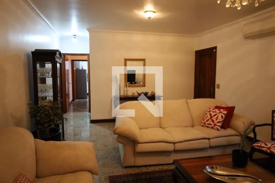 Casa à venda com 4 quartos, 170m² em Campo Grande, São Paulo