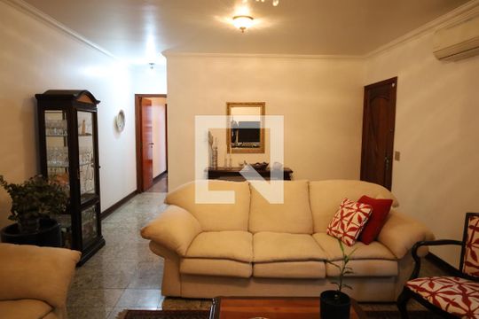 Casa à venda com 4 quartos, 170m² em Campo Grande, São Paulo