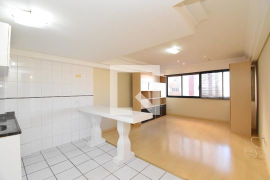 Studio de kitnet/studio para alugar com 1 quarto, 33m² em Cristo Rei, Curitiba