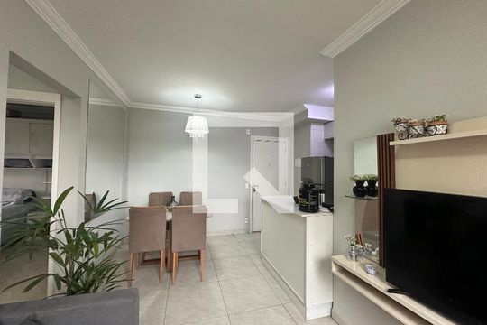 Sala de apartamento à venda com 2 quartos, 51m² em Vila Sao Joao, Barueri