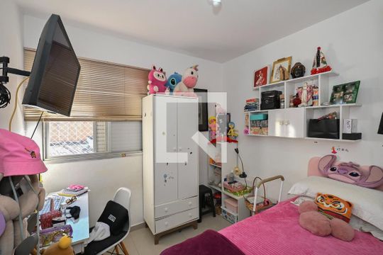 Quarto 1 de apartamento para alugar com 2 quartos, 70m² em Chácara Agrindus, Taboão da Serra