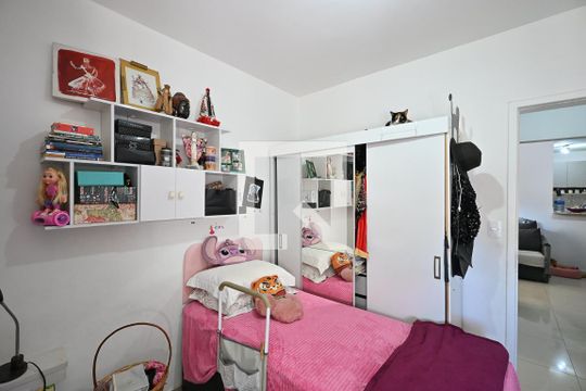 Quarto 1 de apartamento para alugar com 2 quartos, 70m² em Chácara Agrindus, Taboão da Serra