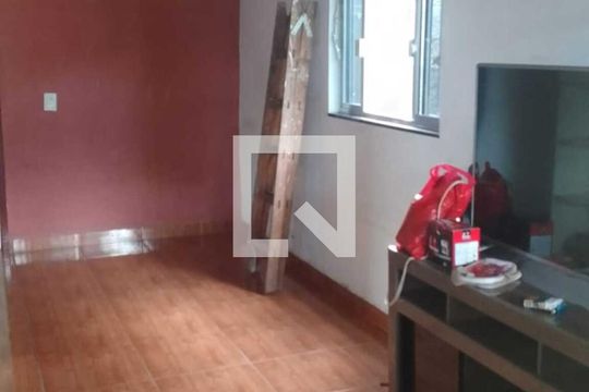 Sala de casa para alugar com 2 quartos, 100m² em Parque Paulista, Duque de Caxias