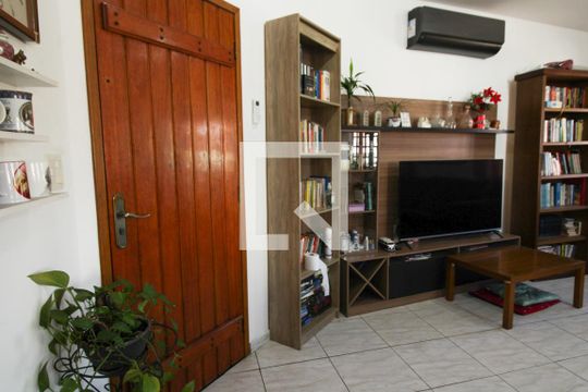 Sala de casa à venda com 3 quartos, 255m² em Vila Iorio, São Paulo