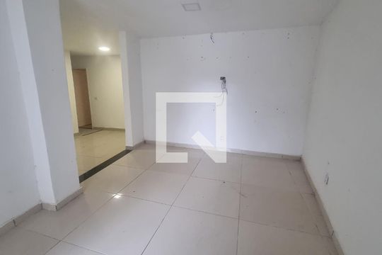 Sala de casa de condomínio à venda com 3 quartos, 150m² em Vargem Grande, Rio de Janeiro