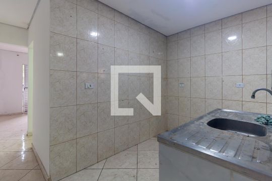 Cozinha de casa para alugar com 2 quartos, 50m² em Jardim Sao Roberto, São Paulo