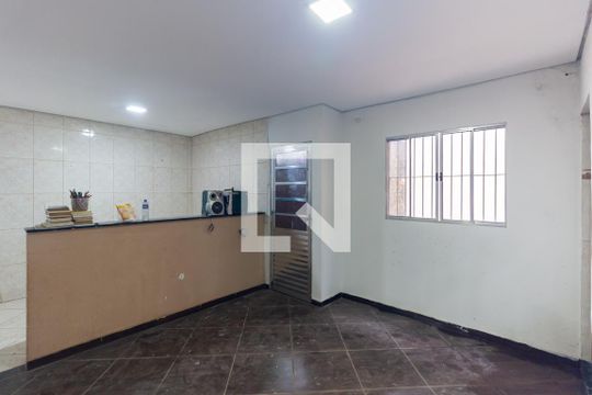 Sala de casa para alugar com 2 quartos, 50m² em Jardim Sao Roberto, São Paulo