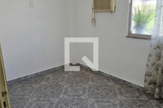 Quarto de apartamento para alugar com 2 quartos, 41m² em Cordovil, Rio de Janeiro