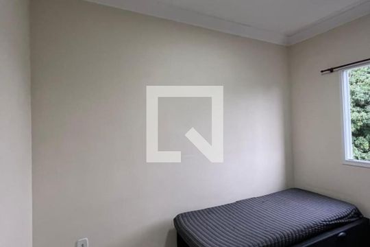 Quarto de apartamento para alugar com 2 quartos, 69m² em Parque Senhor do Bonfim, Taubaté