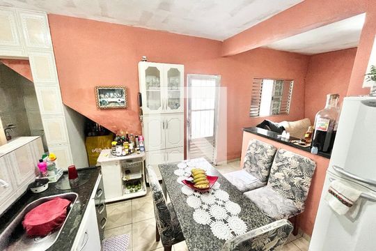 Cozinha de casa à venda com 4 quartos, 240m² em Jardim Santa Cruz (zona Norte), São Paulo
