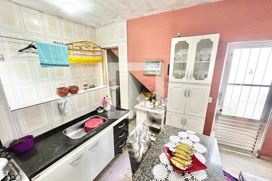 Cozinha de casa à venda com 4 quartos, 240m² em Jardim Santa Cruz (zona Norte), São Paulo