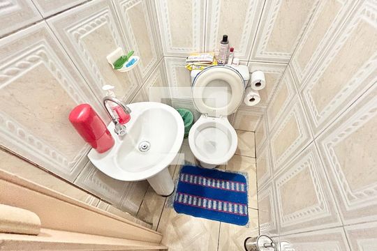 Banheiro de serviço de casa à venda com 4 quartos, 240m² em Jardim Santa Cruz (zona Norte), São Paulo