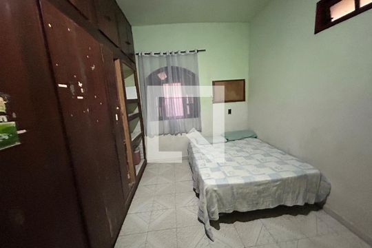 Quarto 1 de casa para alugar com 3 quartos, 80m² em Engenheiro Leal, Rio de Janeiro