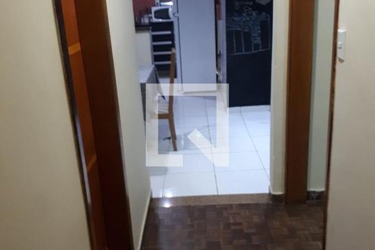 Corredor de casa para alugar com 3 quartos, 370m² em Engenheiro Leal, Rio de Janeiro