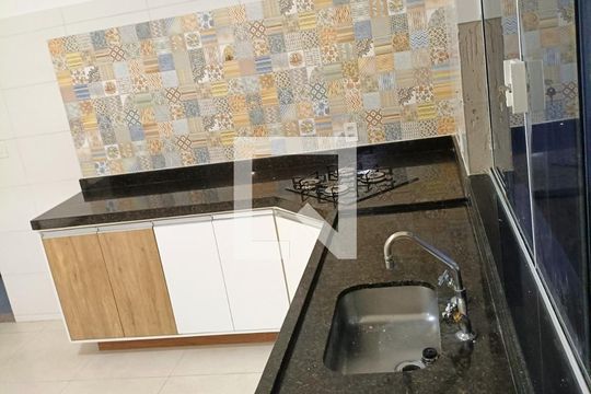 Cozinha de casa para alugar com 2 quartos, 114m² em Jardim Santa Júlia, São José dos Campos