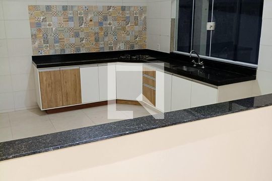 Cozinha de casa para alugar com 2 quartos, 114m² em Jardim Santa Júlia, São José dos Campos
