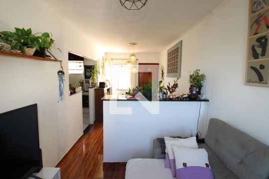 Sala / Cozinha de apartamento à venda com 2 quartos, 54m² em Conjunto Residencial José Bonifácio, São Paulo