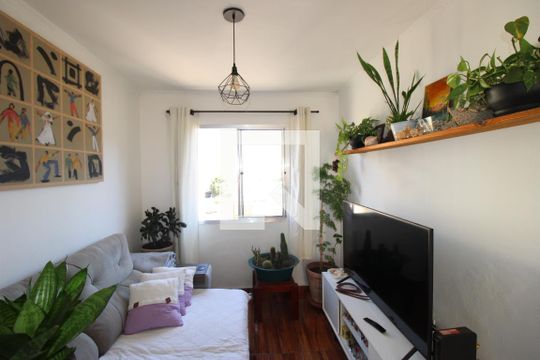 Sala / Cozinha de apartamento à venda com 2 quartos, 54m² em Conjunto Residencial José Bonifácio, São Paulo